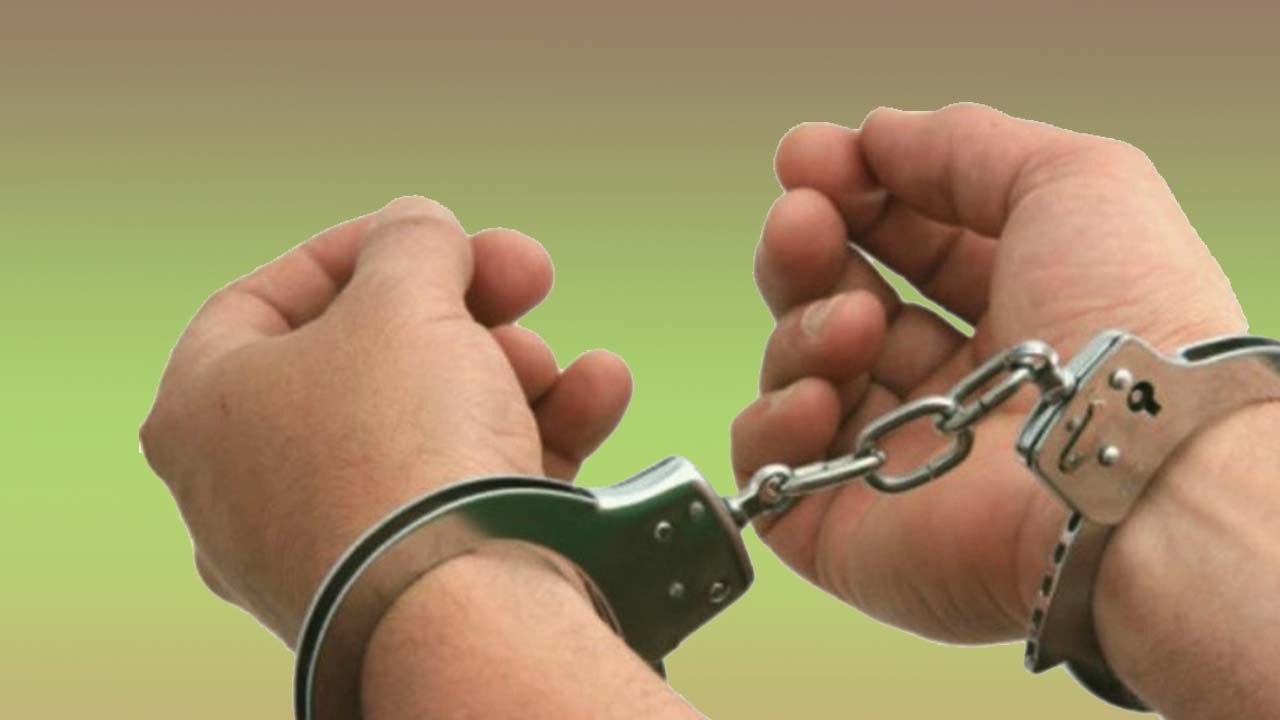 दुर्लभ जनावर सुन गोहोरोसहित दुई जना पक्राउ