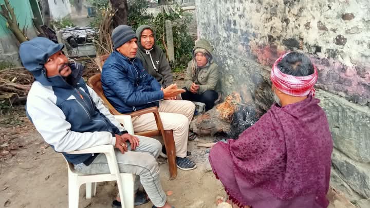 कठ्याङ्ग्रिँदो चिसोमा आगोको सहारा