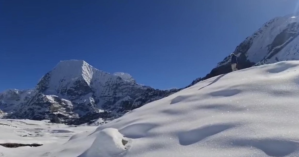 रोल्वालिङ हिमपहिरोमा हराइरहेका ४ जनाको उद्धार, तिनजनाको मृत्यु, बेपत्ताहरुको खोजीकार्य जारी