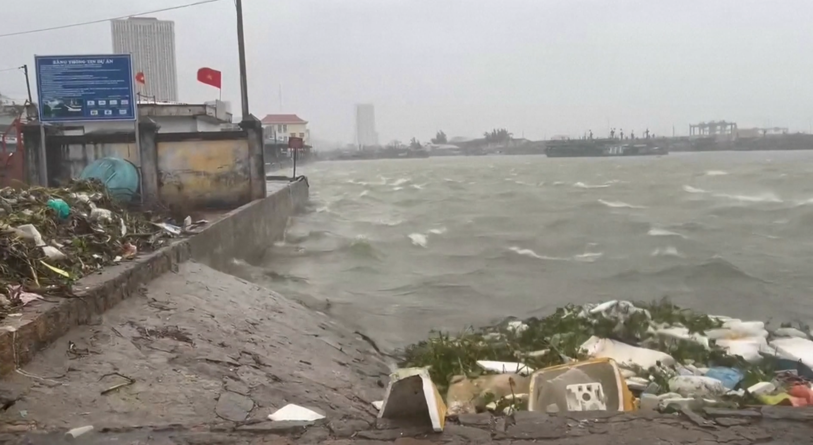 ‘कालमेगी’ आँधीका कारण भियतनाममा वितण्डा, लाखौं घरपरिवार प्रभावित