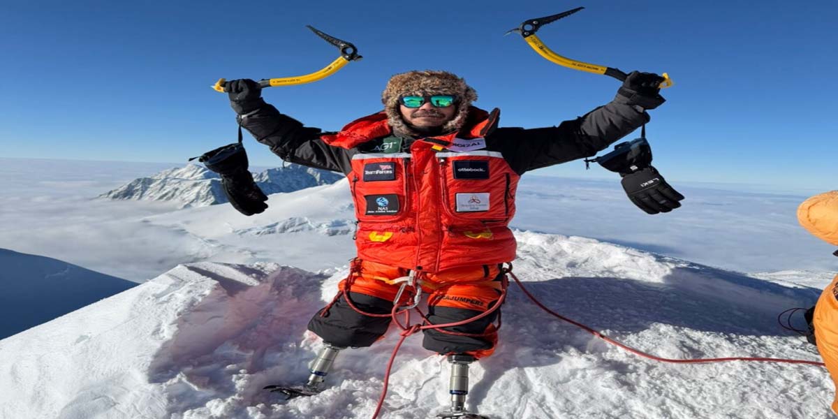 अपाङ्गता भएका हरि बुढा मगरद्वारा माउन्ट भिन्सनको सफलतापूर्वक आरोहण