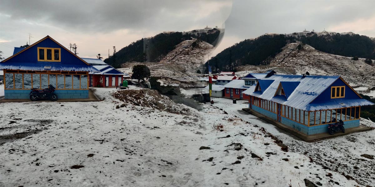 शैलुङ क्षेत्रमा हिजोबाट हिउँ पर्न सुरु