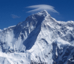 मकालु आरोहणका क्रममा शेर्पा आरोहीको मृत्यु, इरानी पर्वतारोही बेपत्ता, उद्धार जारी